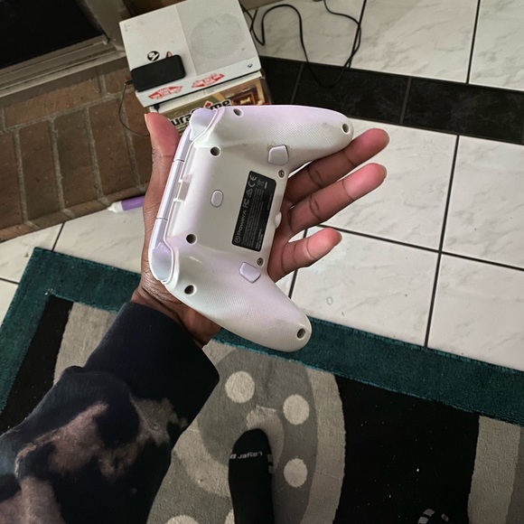 Xbox controller - Picture 2 of 5